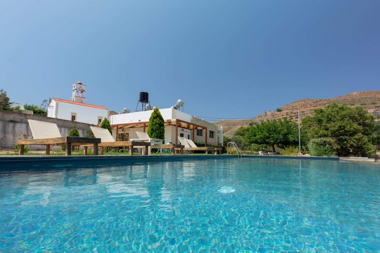 Agarathos Traditional Rooms With Pool Kalivianí Kültér fotó