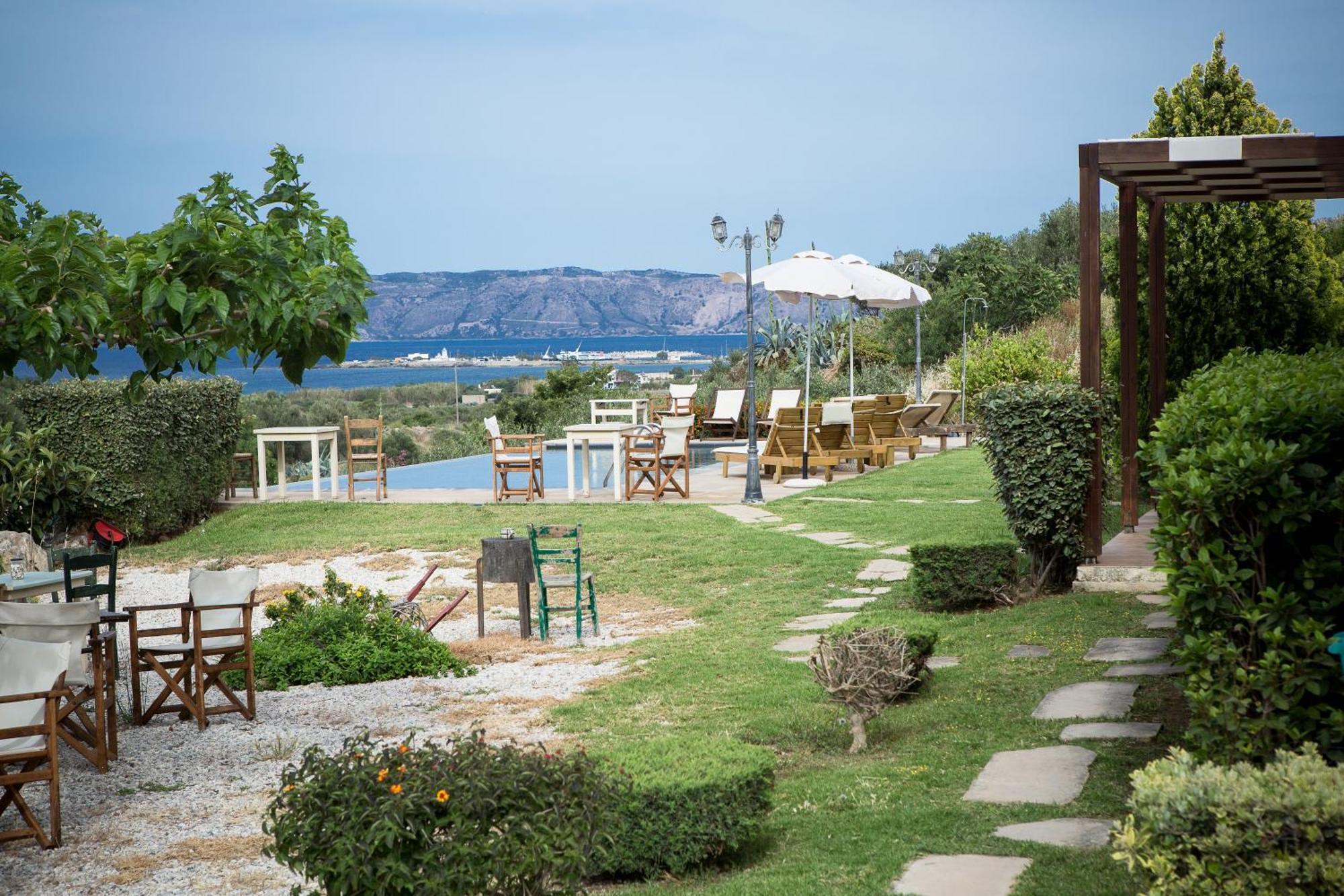 Agarathos Traditional Rooms With Pool Kalivianí Kültér fotó