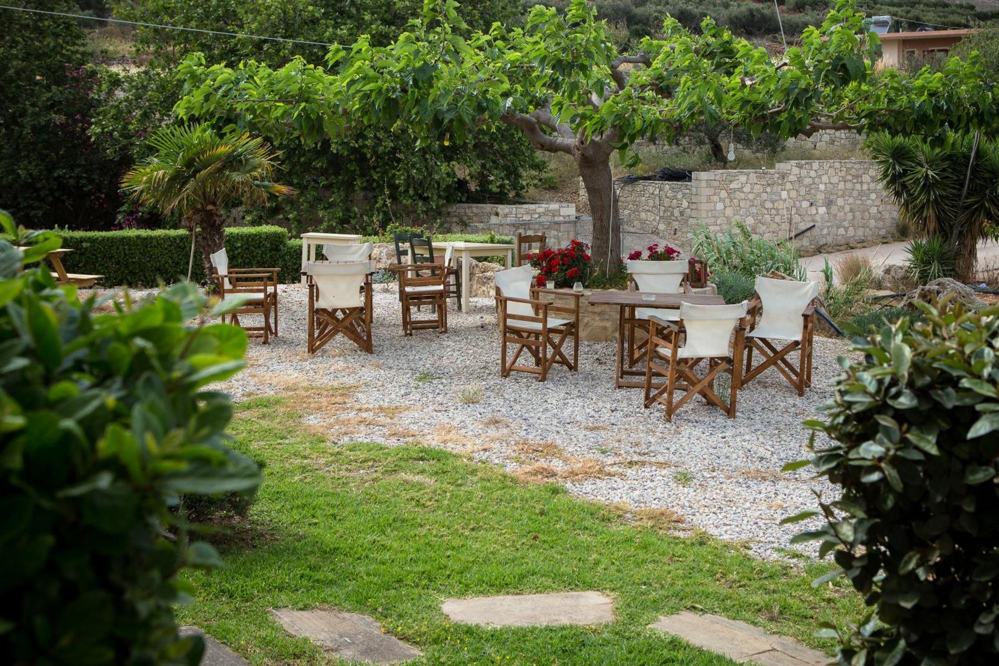 Agarathos Traditional Rooms With Pool Kalivianí Kültér fotó