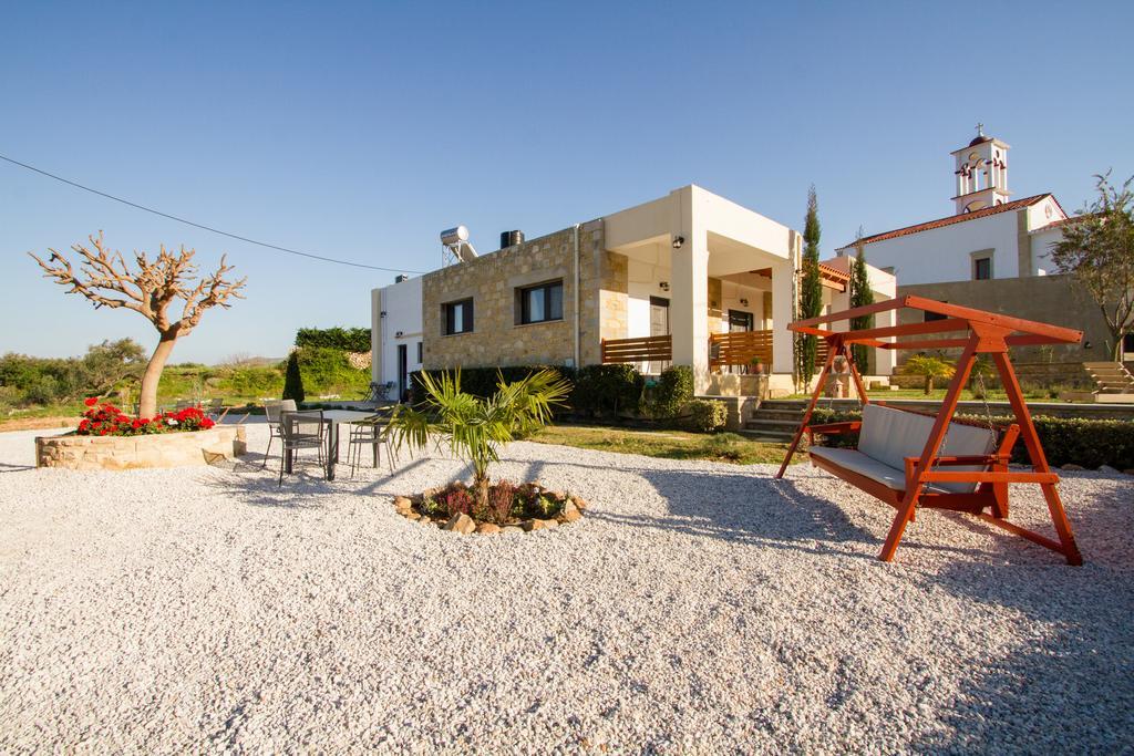 Agarathos Traditional Rooms With Pool Kalivianí Kültér fotó