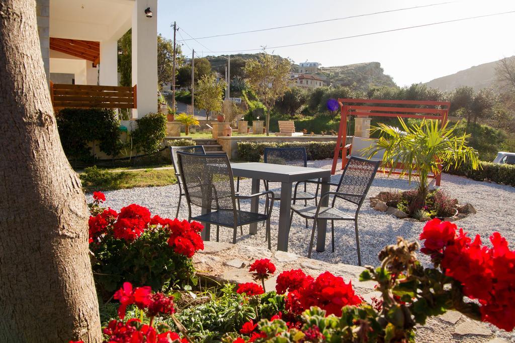 Agarathos Traditional Rooms With Pool Kalivianí Kültér fotó